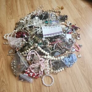 13.2 Lb Mixed Costume Jewelry Lot Wearable Craft Repair Beads Resale Harvest